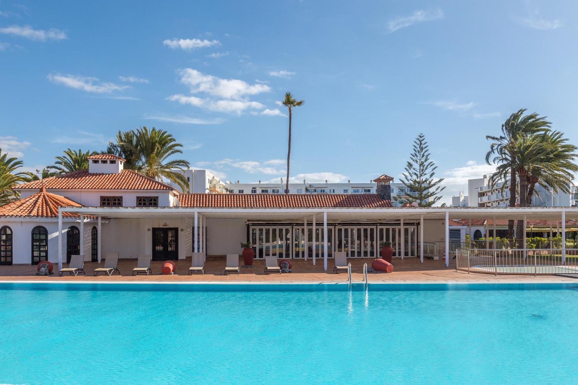 Sun Club Deluxe Terraza Y Piscina * Playa del Inglés
